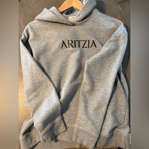 Aritzia TNA Hoodie - Picture 3 of 6